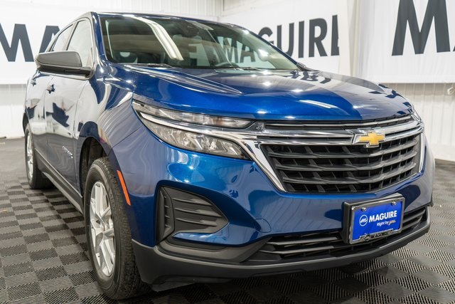 2022 Chevrolet Equinox LS photo 3