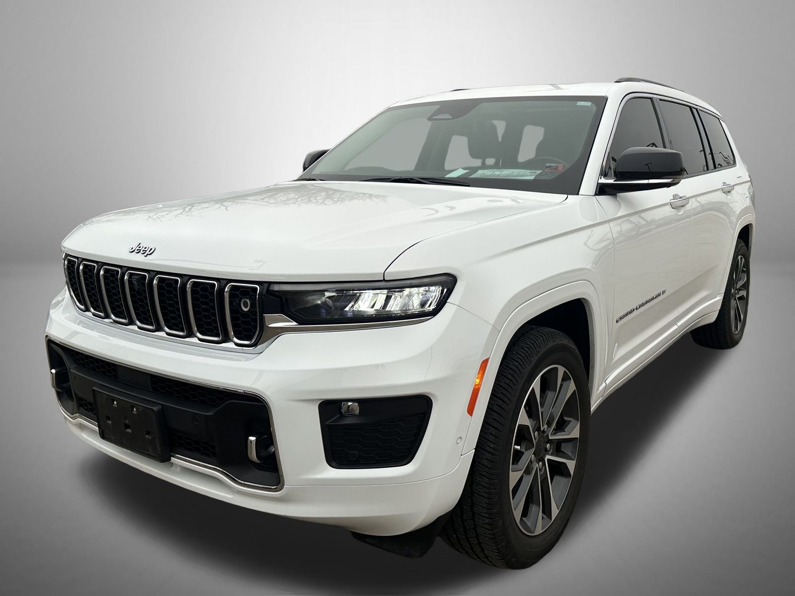 2021 Jeep Grand Cherokee L Overland's photo