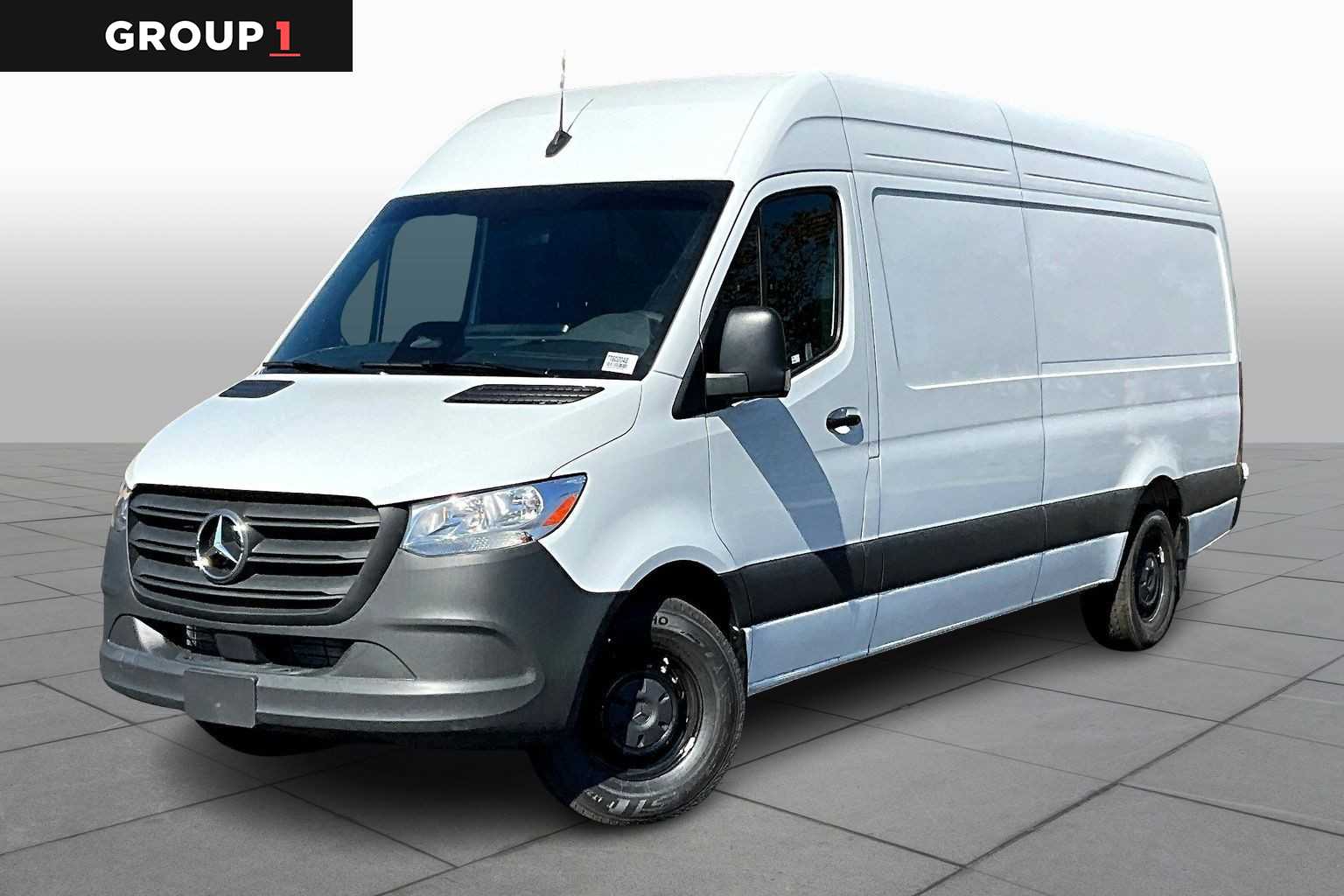 2026 Mercedes-Benz Sprinter Cargo Van Base's photo