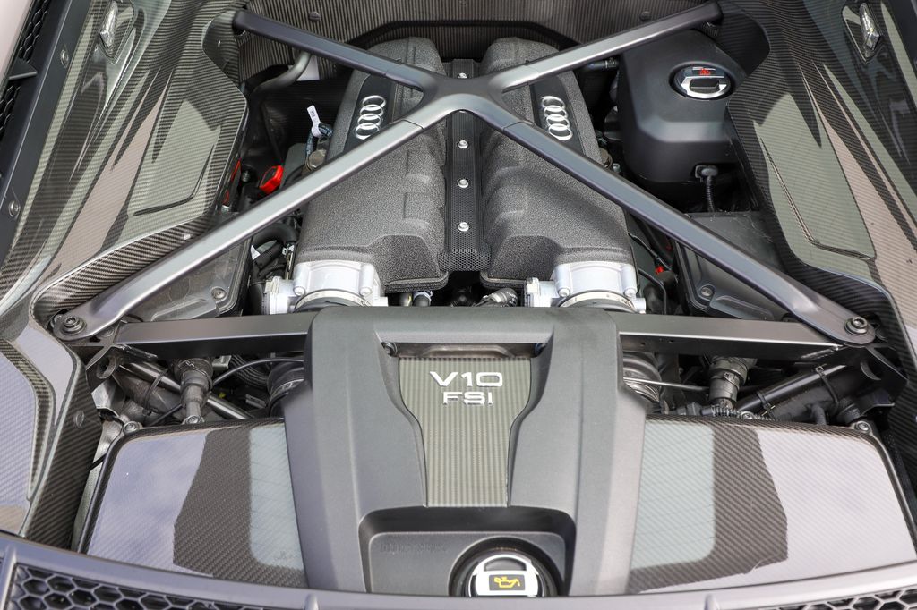 2023 Audi R8 5.2 photo 16