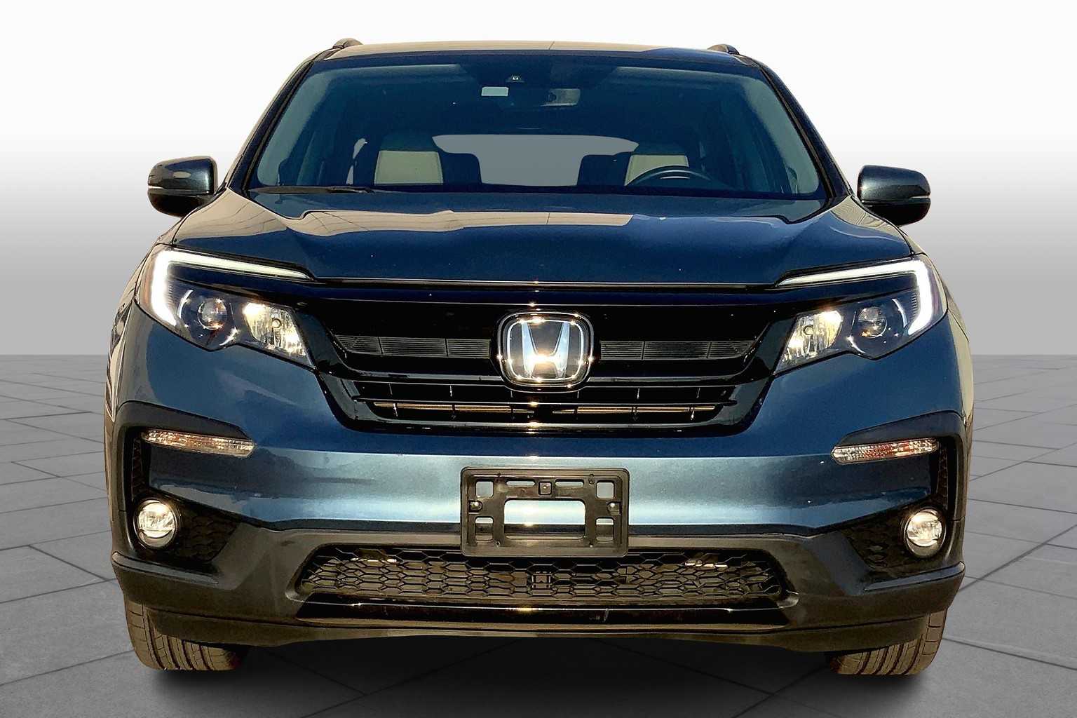 2021 Honda Pilot Special Edition photo 2