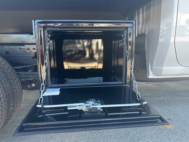 2024 Chevrolet Silverado 3500HD Work Truck photo 2