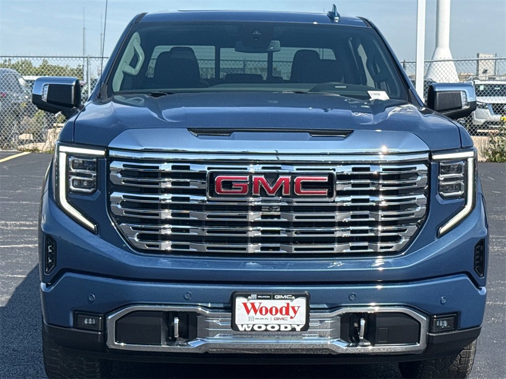 2026 Gmc Sierra Denali photo 2