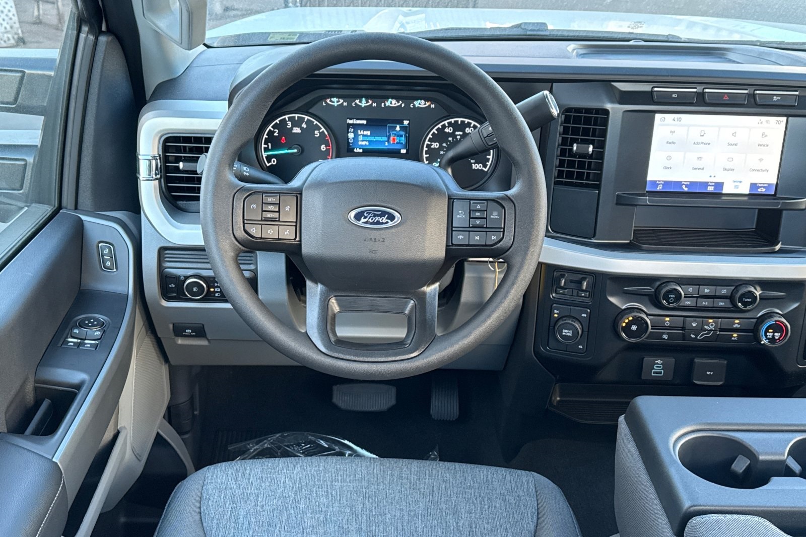 2024 Ford F-250 XL photo 12