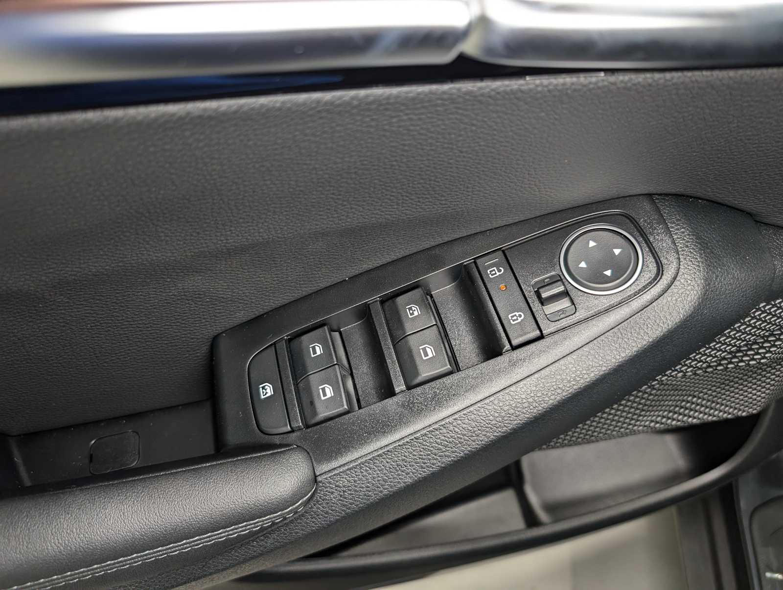 2026 Kia Seltos EX photo 33