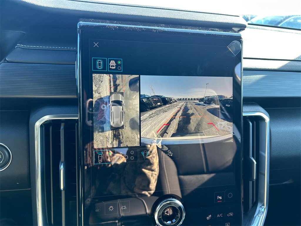 2026 GMC ACADIA - Image 24