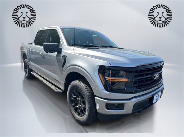 2025 Ford F-150 XLT photo 2