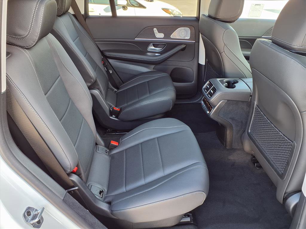 2026 Mercedes Benz GLS 450 4MATIC photo 20