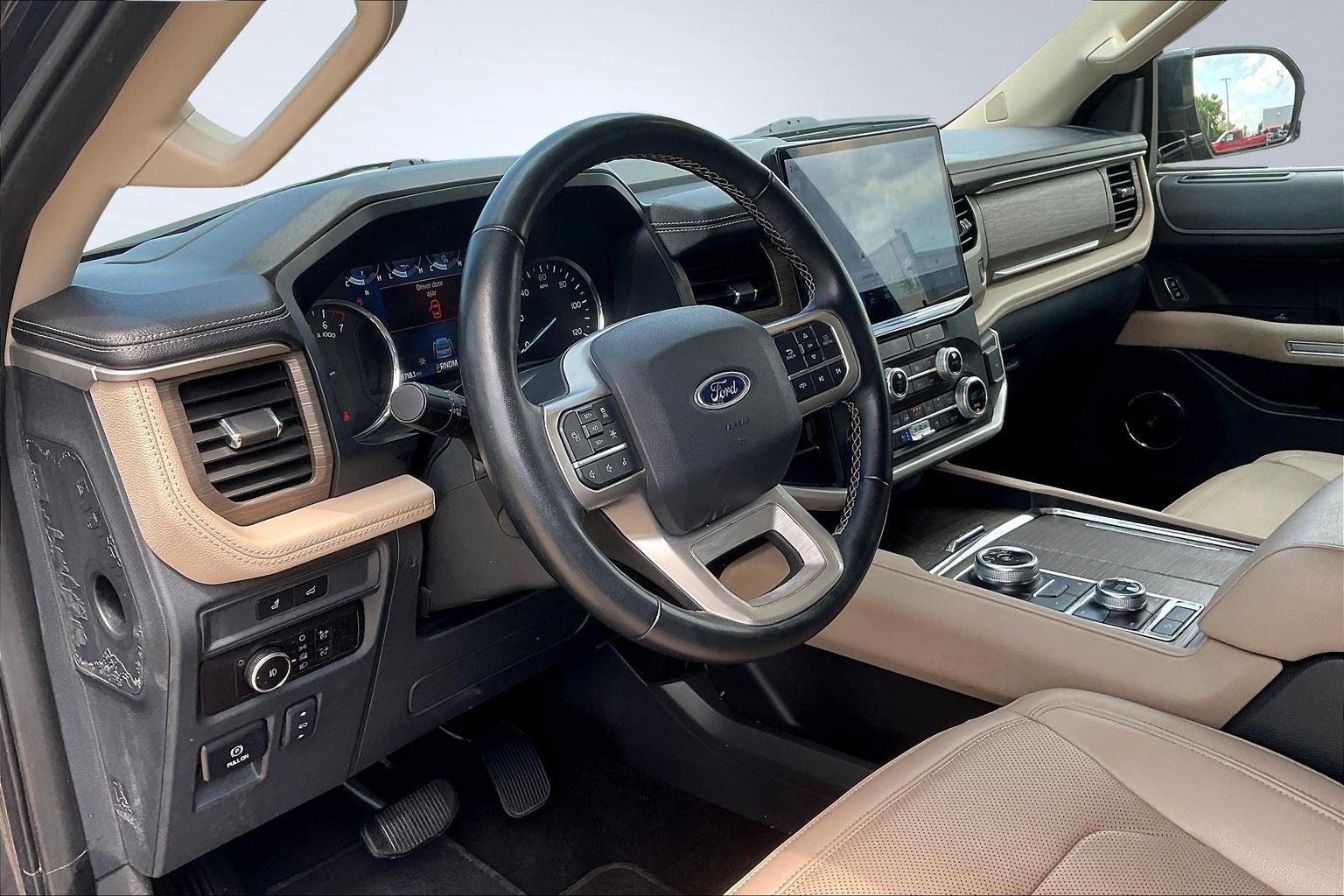 2023 Ford Expedition Limited photo 13
