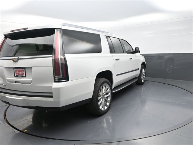 2017 Cadillac Escalade ESV Luxury photo 7