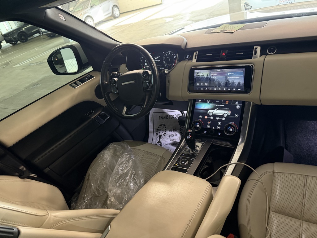 2019 Land Rover Range Rover Sport HSE photo 2
