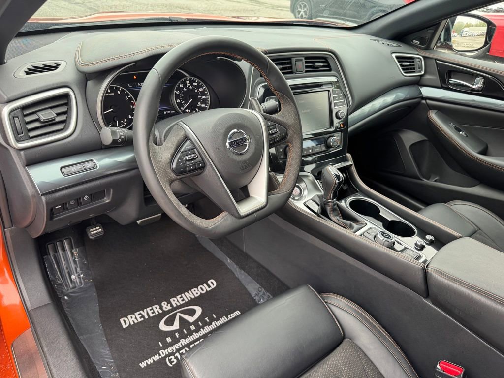 2019 Nissan Maxima SR photo 15
