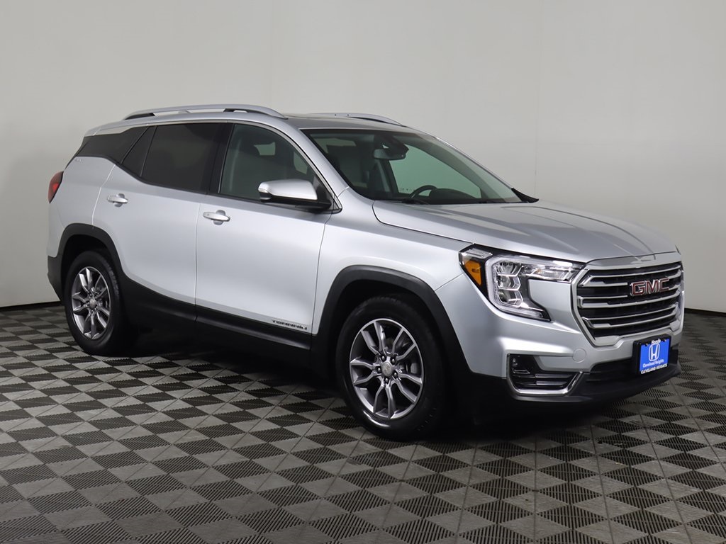2022 Gmc Terrain SLT photo 2