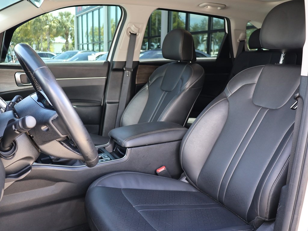 2022 Kia Sorento EX photo 24