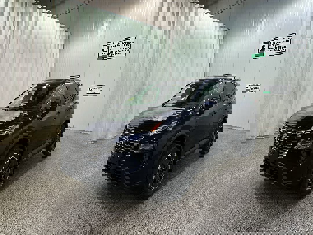 2026 Nissan Rogue SV photo 4