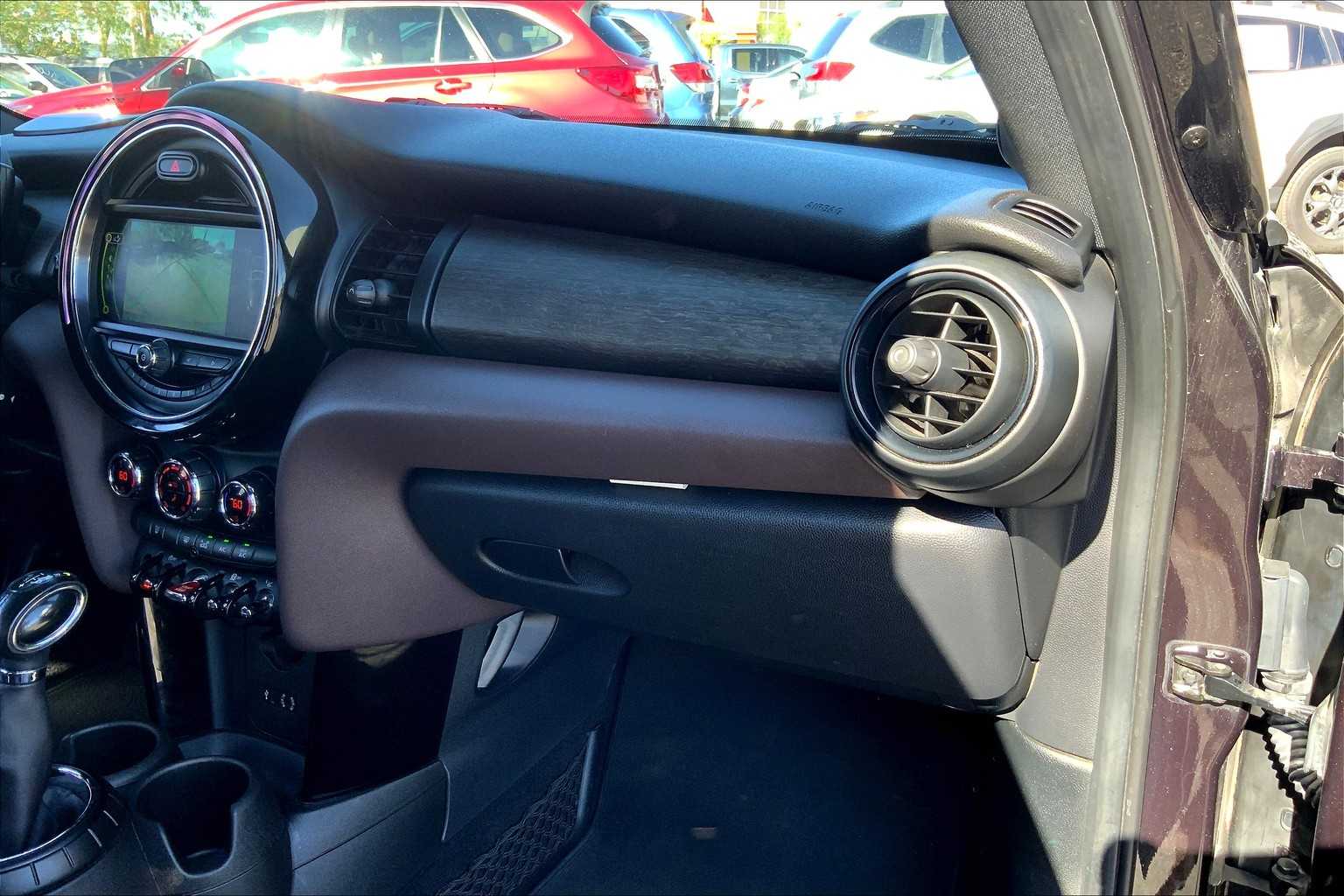 2016 Mini Cooper Hardtop 4 Door S photo 16
