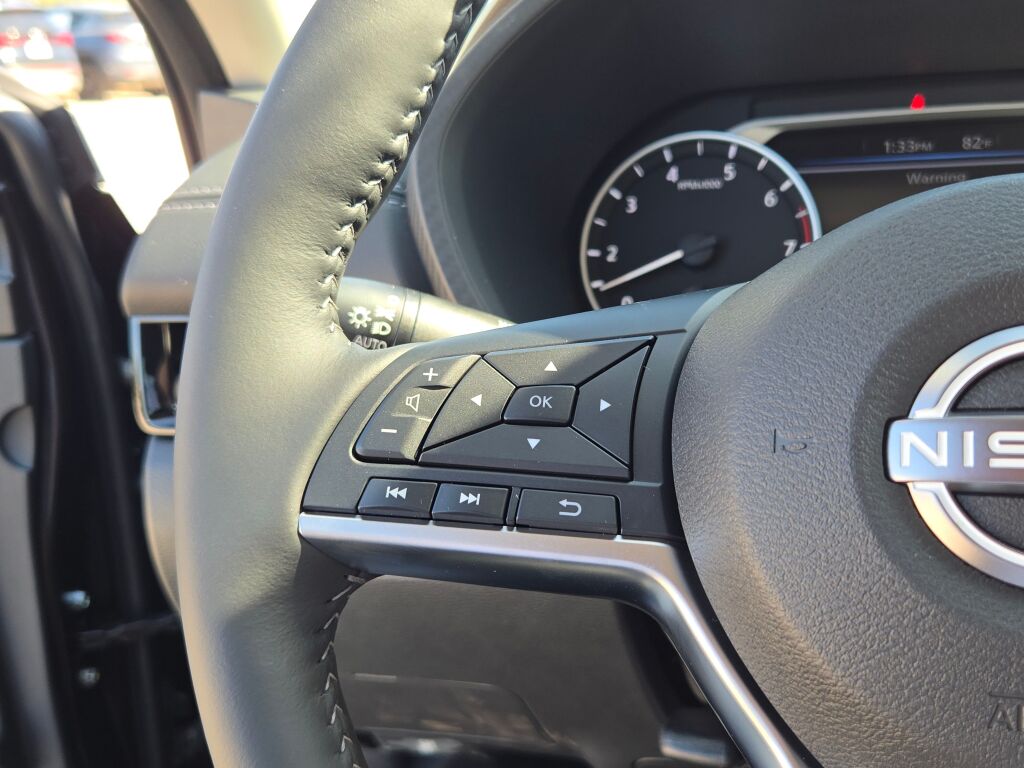 2025 Nissan Sentra SV photo 23