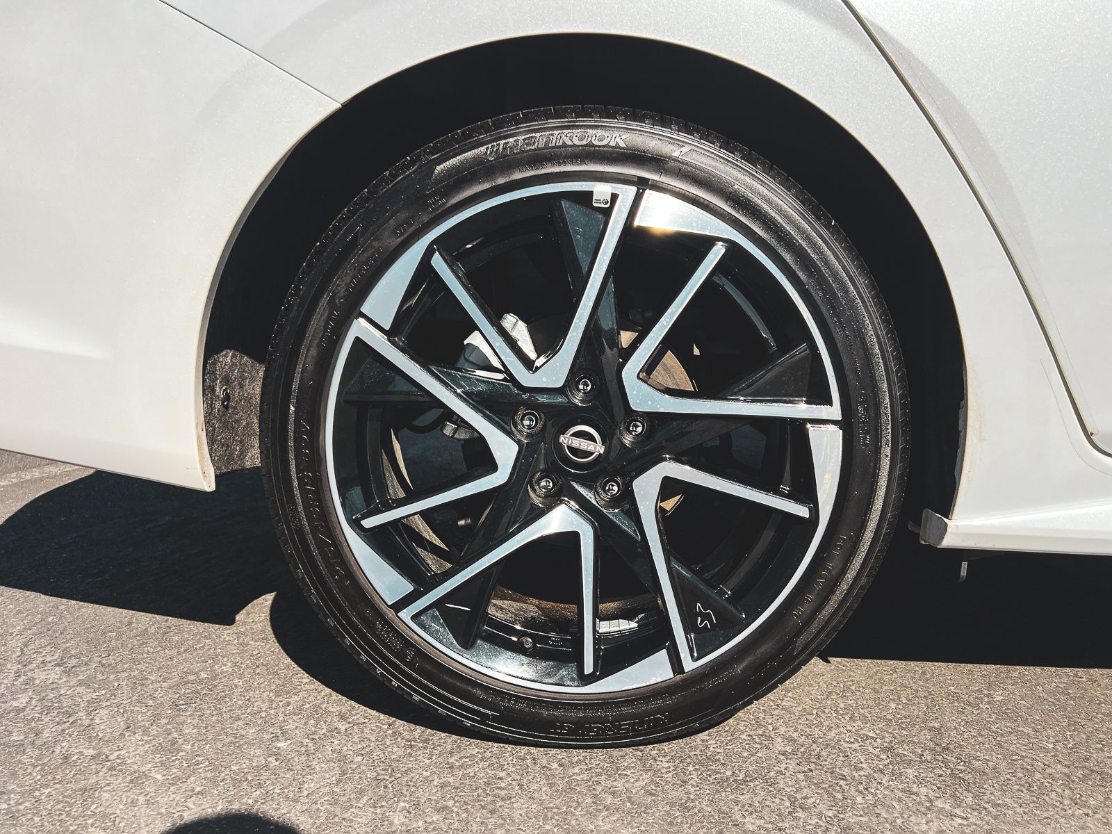 2025 Nissan Sentra SR photo 4