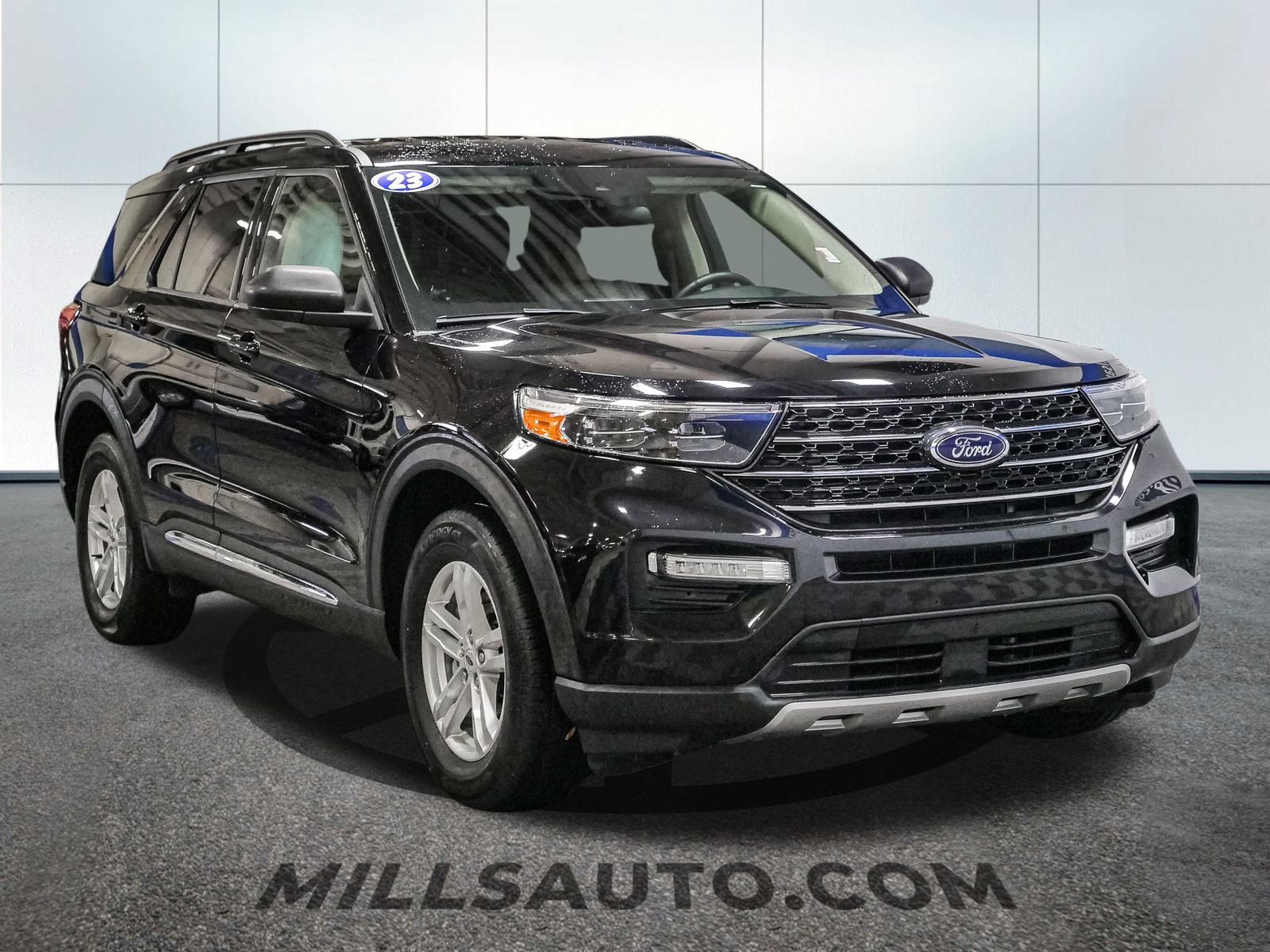 2023 Ford Explorer XLT photo 11
