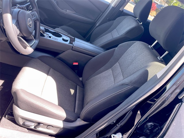2024 Nissan Rogue SV photo 3