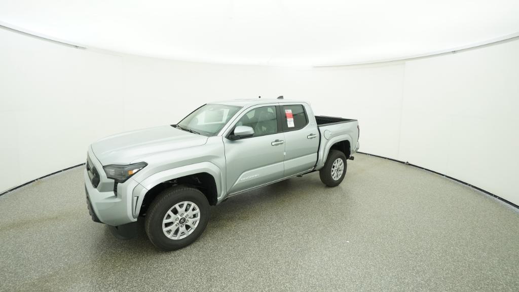 2025 Toyota Tacoma SR5's photo