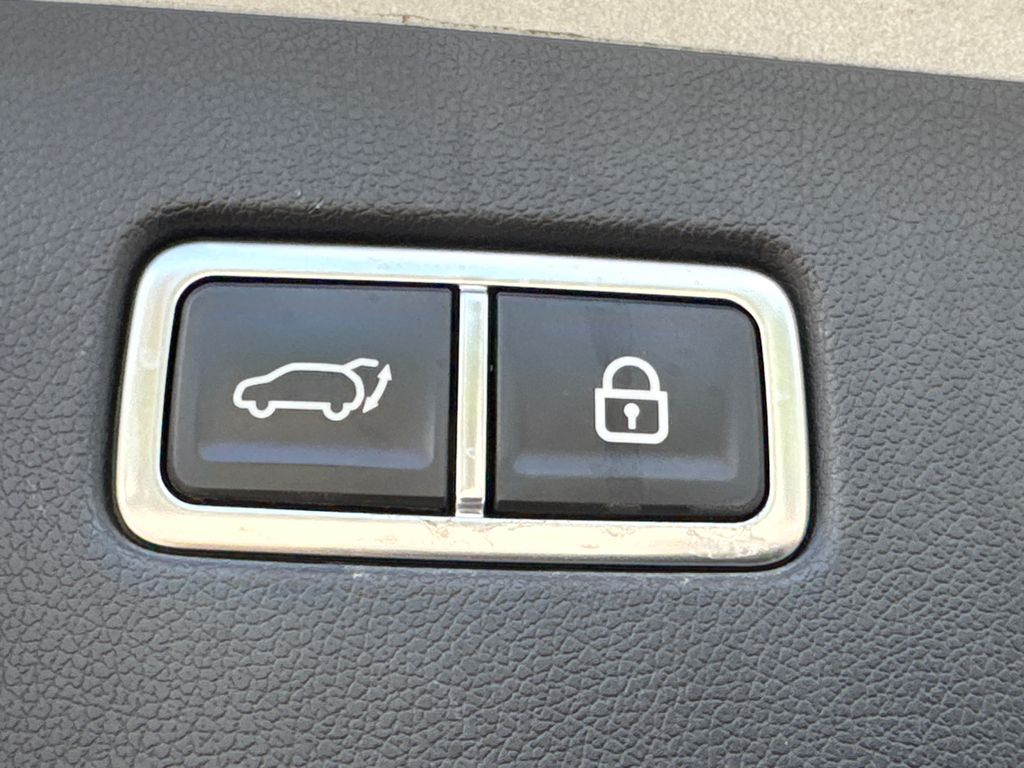 2023 Kia Sorento X-Line EX photo 18