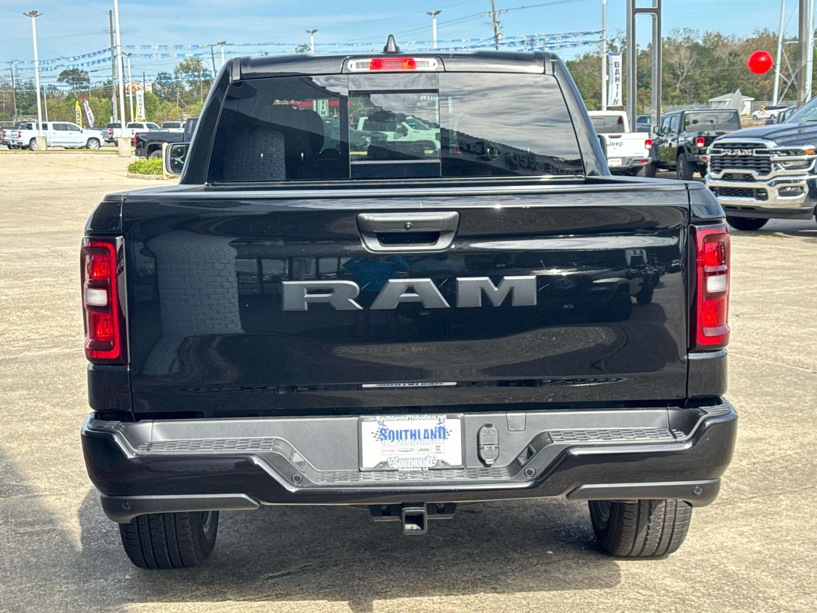2025 Ram 1500 Tradesman photo 4