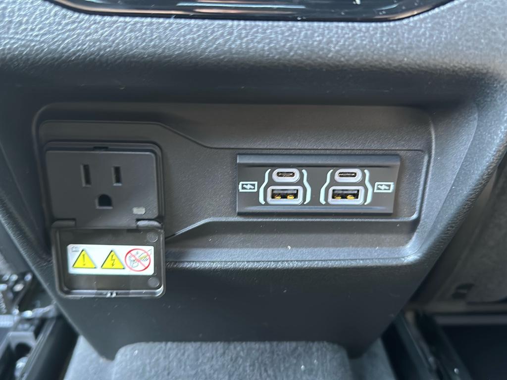 2025 Jeep Grand Cherokee Laredo X photo 21