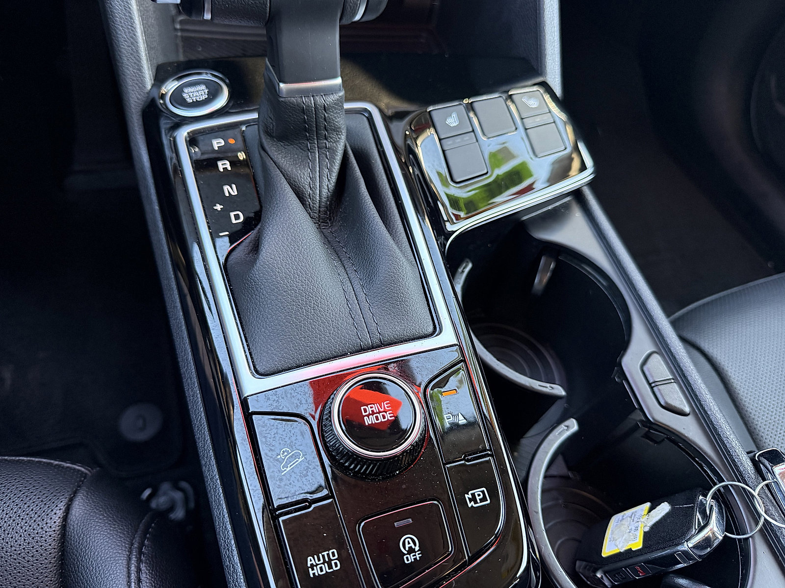 2025 Kia Sportage EX photo 16