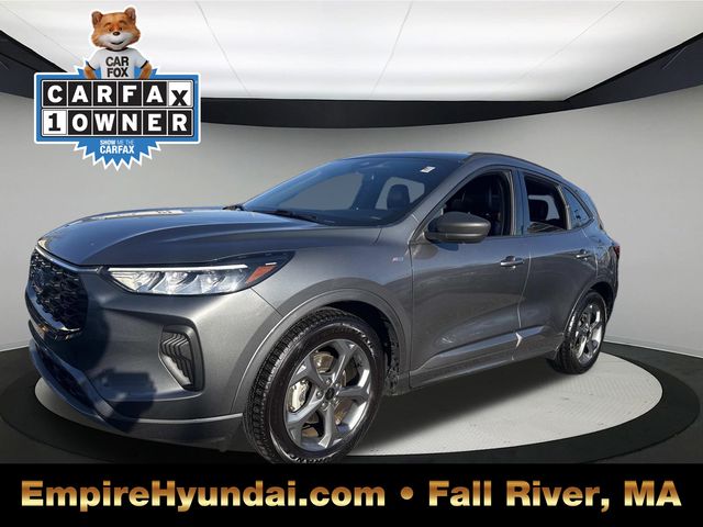 2023 Ford Escape ST-Line's photo