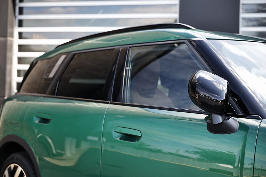 2025 Mini Cooper S ALL4 photo 5