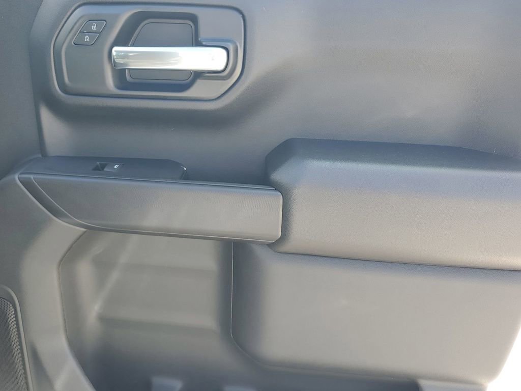 2025 Chevrolet Silverado 1500 Custom photo 40