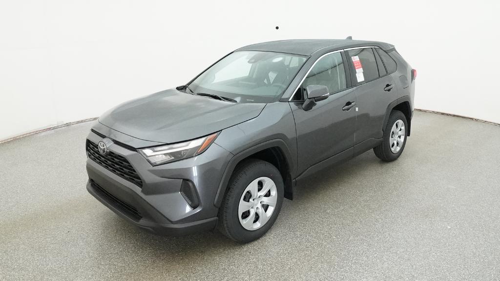 2025 Toyota RAV4 LE's photo