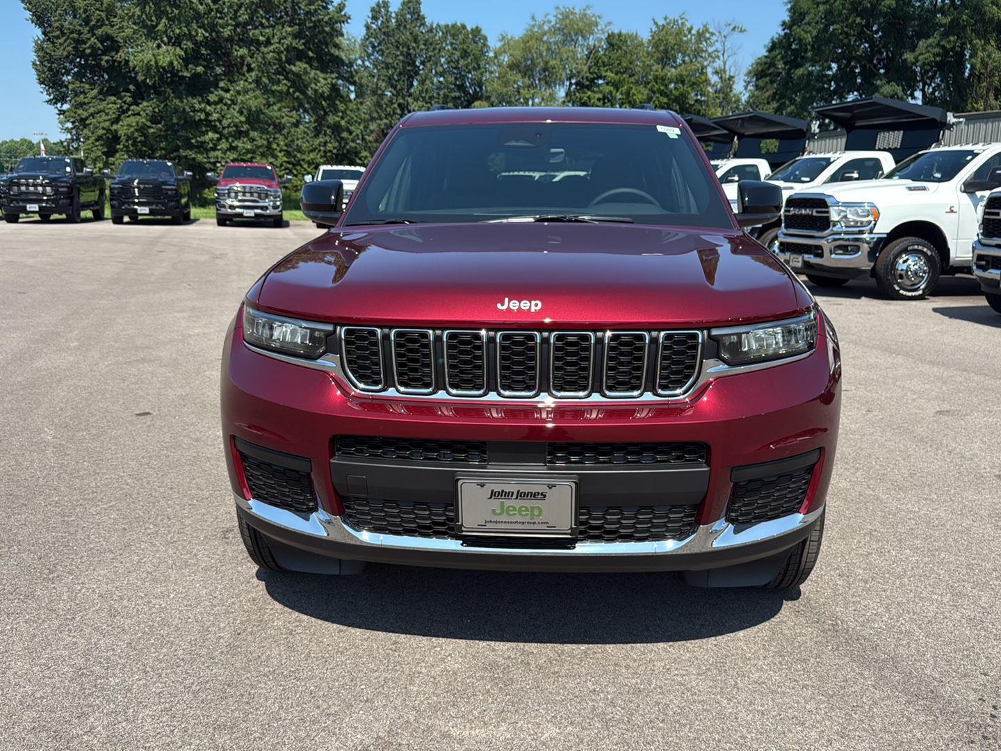 2025 Jeep Grand Cherokee Laredo X photo 13