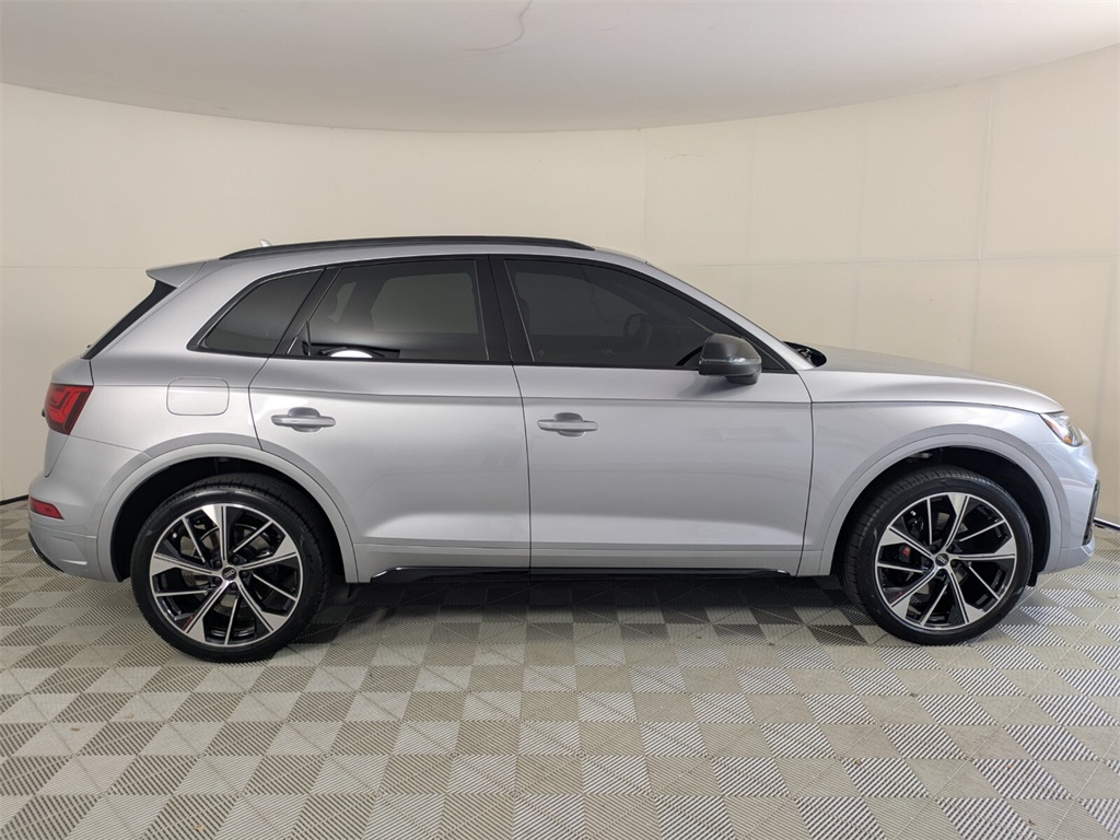 2024 Audi SQ5 Premium Plus photo 2