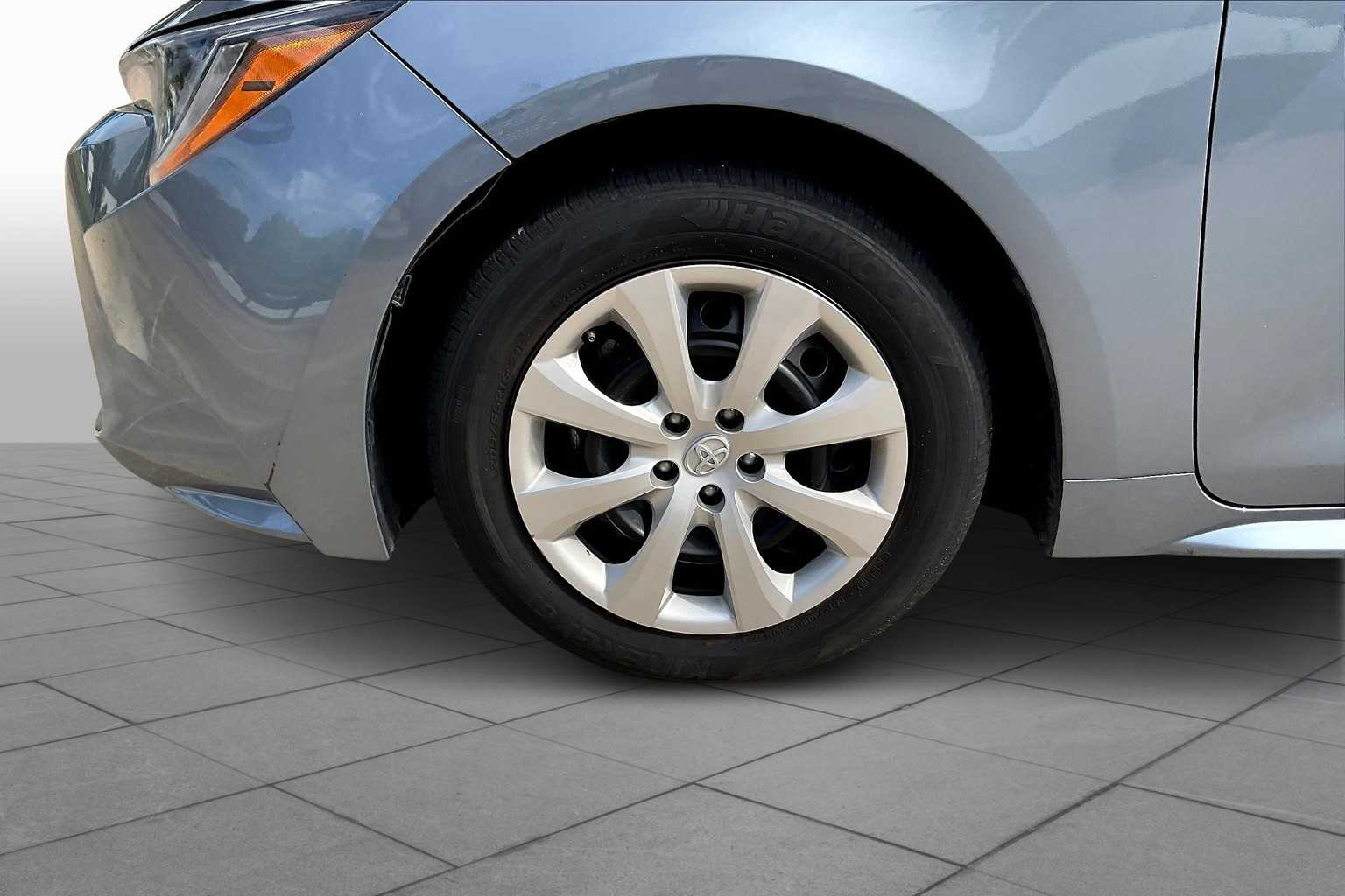 2024 Toyota Corolla LE photo 10