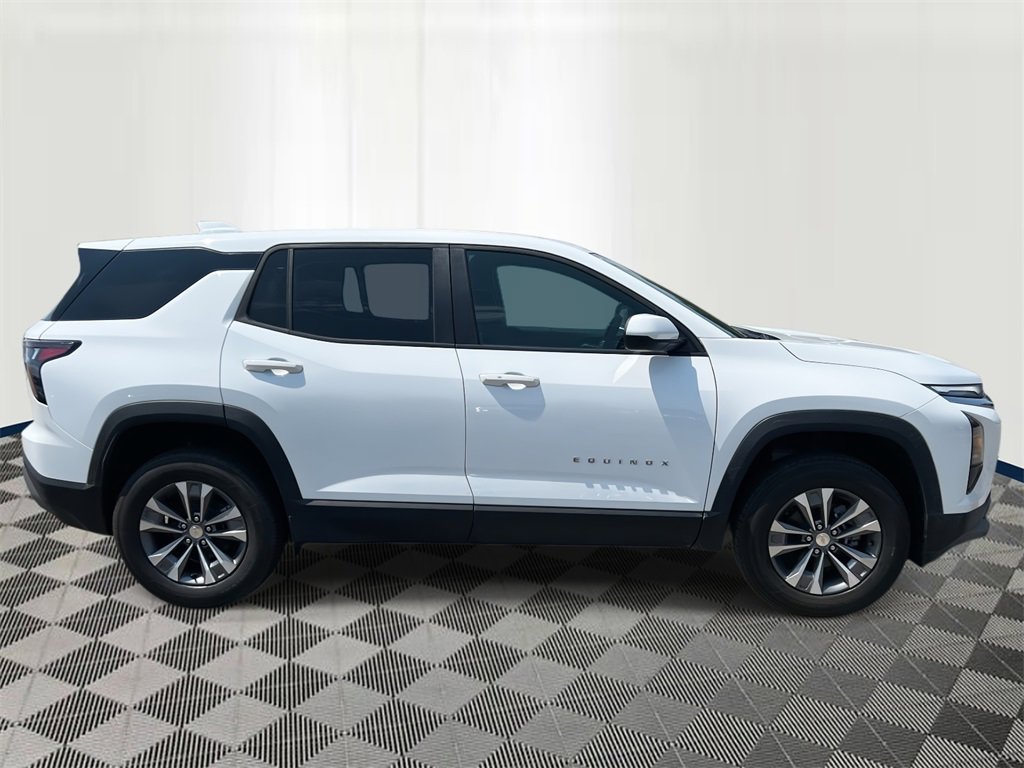2026 Chevrolet Equinox LT photo 5