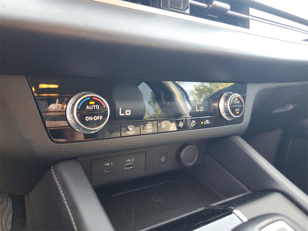 2024 Mitsubishi Outlander SE photo 24