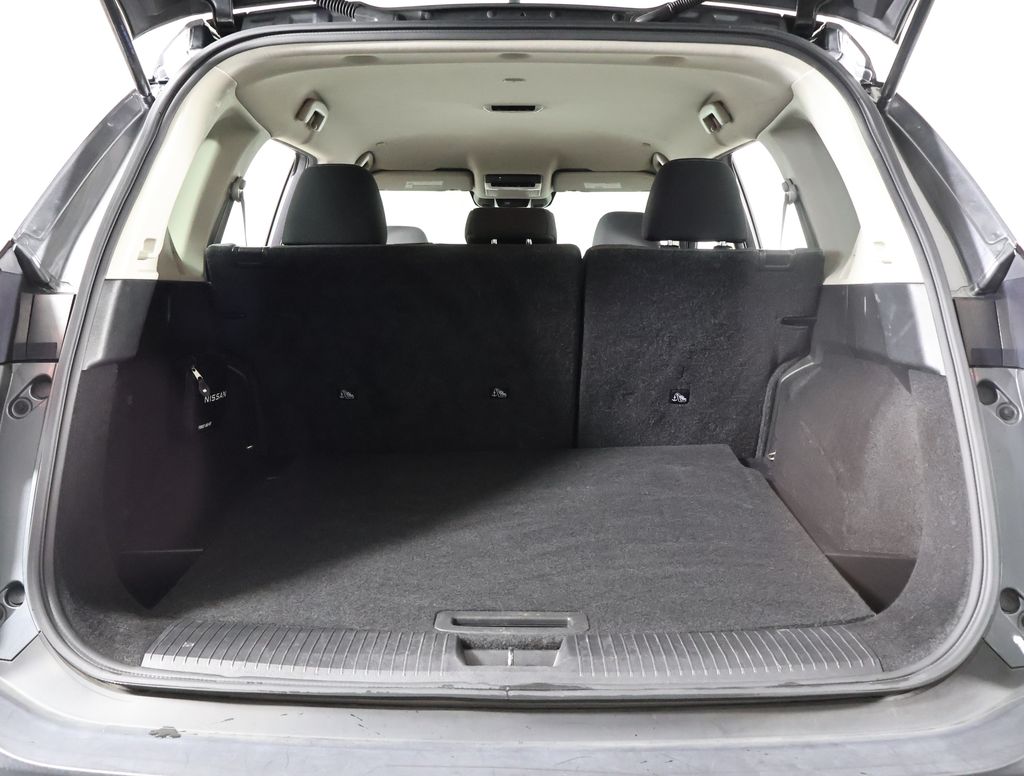 2023 Nissan Rogue SV photo 15