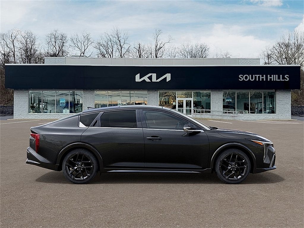 2025 Kia K4 GT-Line Turbo photo 5