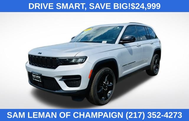 2022 Jeep Grand Cherokee Altitude's photo