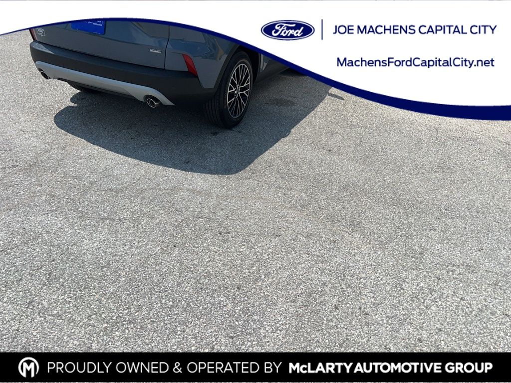 2025 Ford Escape Plug-In Hybrid photo 3