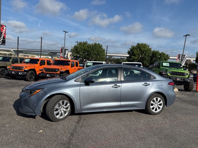 2024 Toyota Corolla LE photo 14