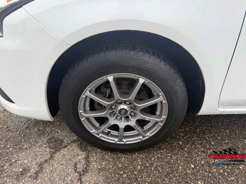 2016 Nissan Versa 1.6 SV photo 18