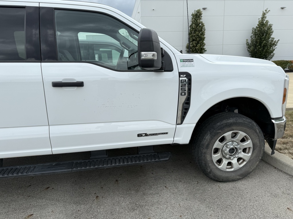 2024 Ford F-250 XLT photo 12