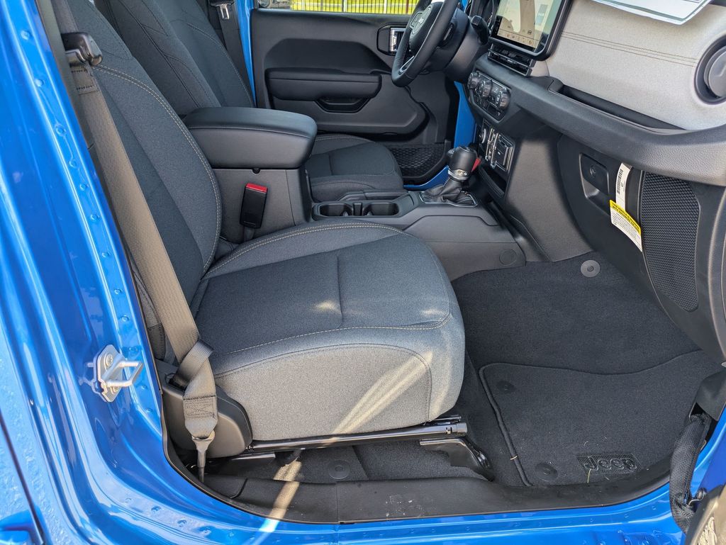 2025 Jeep Wrangler Sport S photo 28