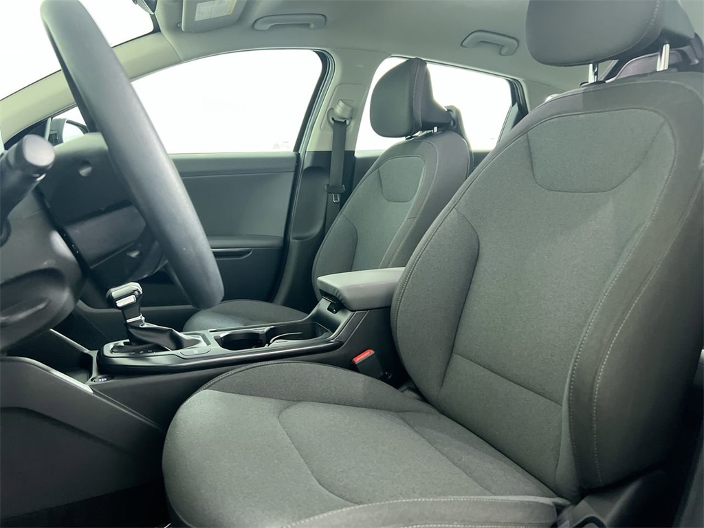 2025 Kia K4 LX photo 13