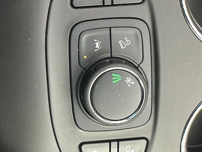 2023 Gmc Terrain SLT photo 22