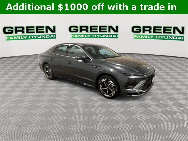 2026 Hyundai Sonata SEL Sport photo 2
