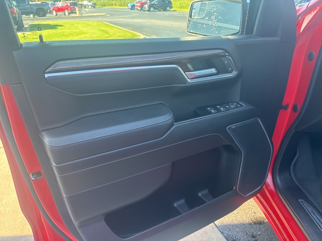2022 Chevrolet Silverado 1500 LT photo 10